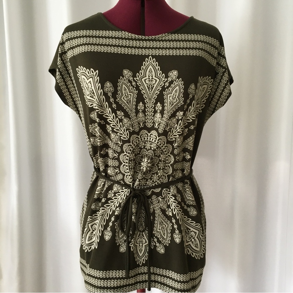 Truly Dear Ivory & Olive Green / Brown Blouse